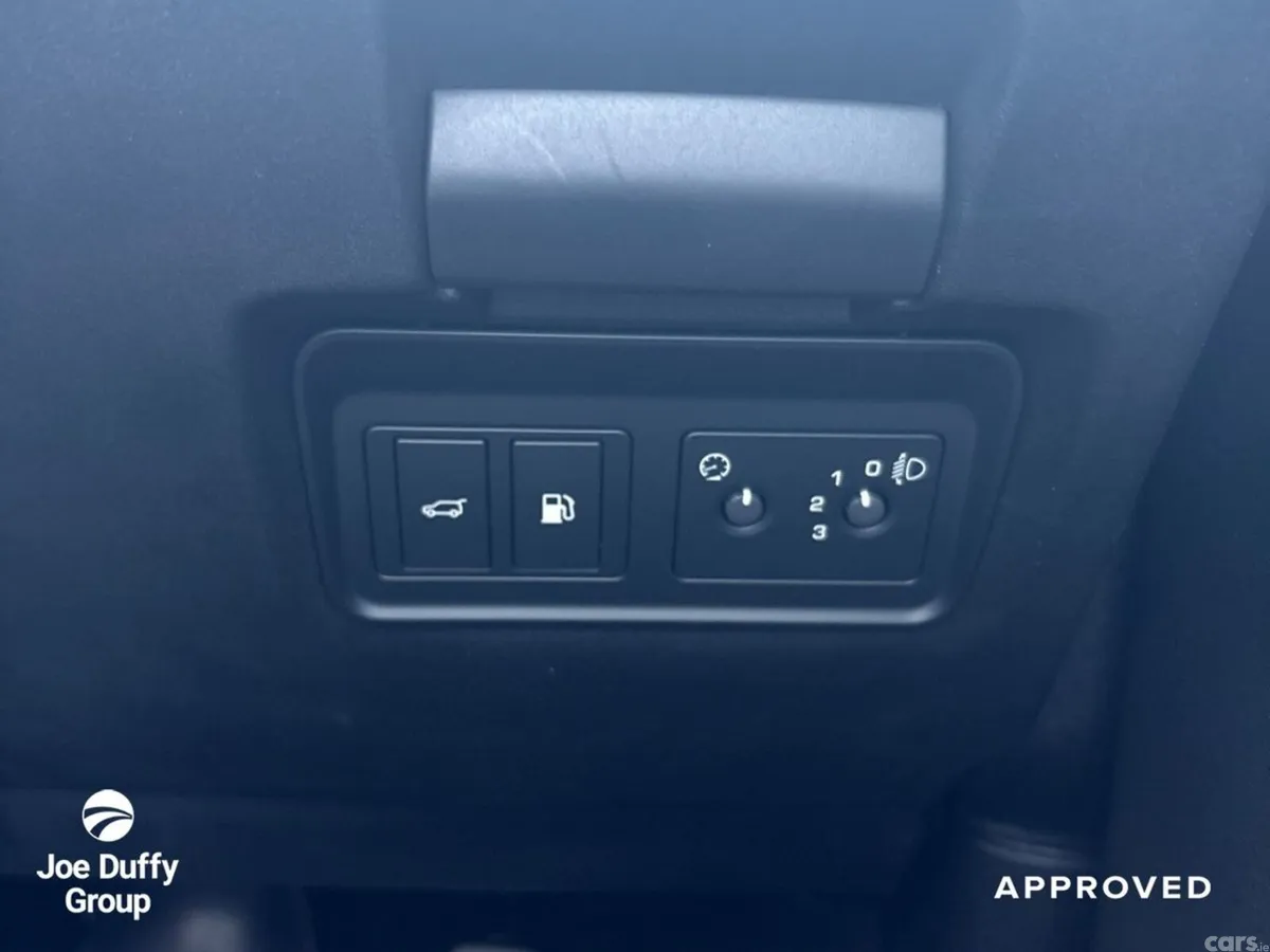 Land Rover Discovery Sport SUV, Petrol Plug-in Hybrid, 2026, 