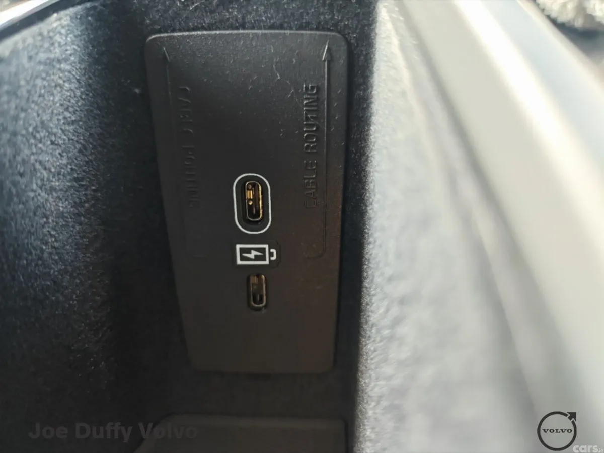 Volvo XC60 SUV, Petrol Plug-in Hybrid, 2026, Black