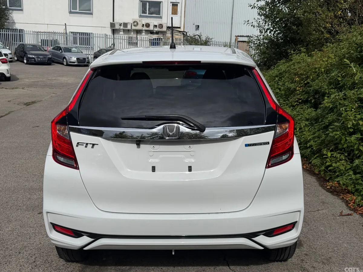 Honda Fit Hatchback, Petrol Hybrid, 2019, White