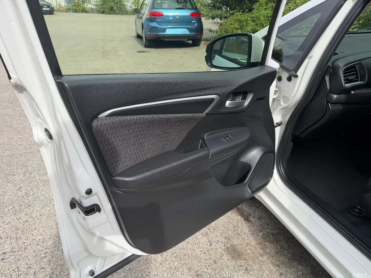Honda Fit Hatchback, Petrol Hybrid, 2019, White