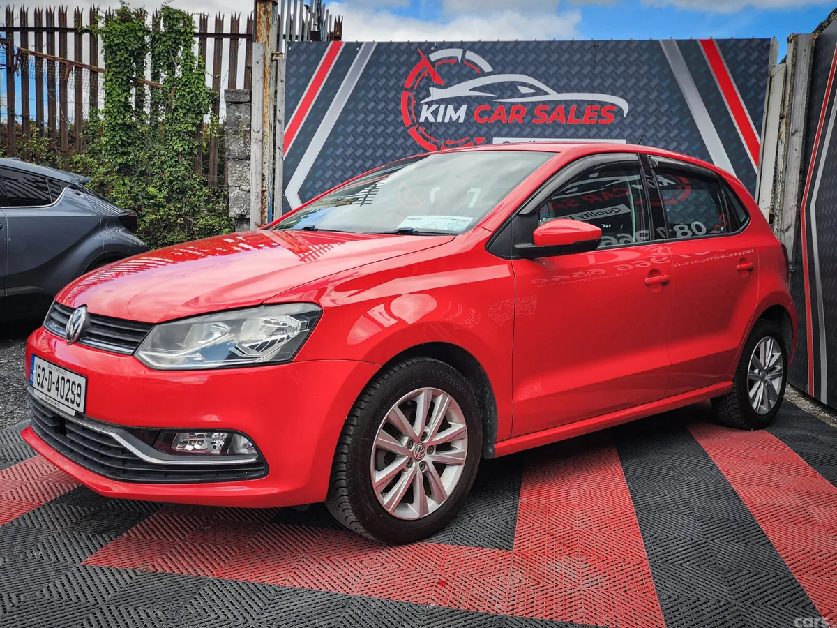 Volkswagen Polo Hatchback, Petrol, 2016, Red