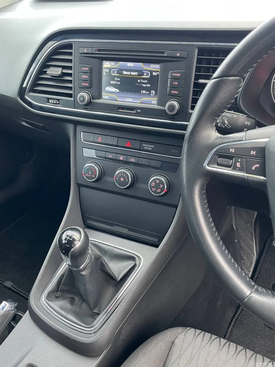 SEAT Leon Hatchback, Diesel, 2013, Red
