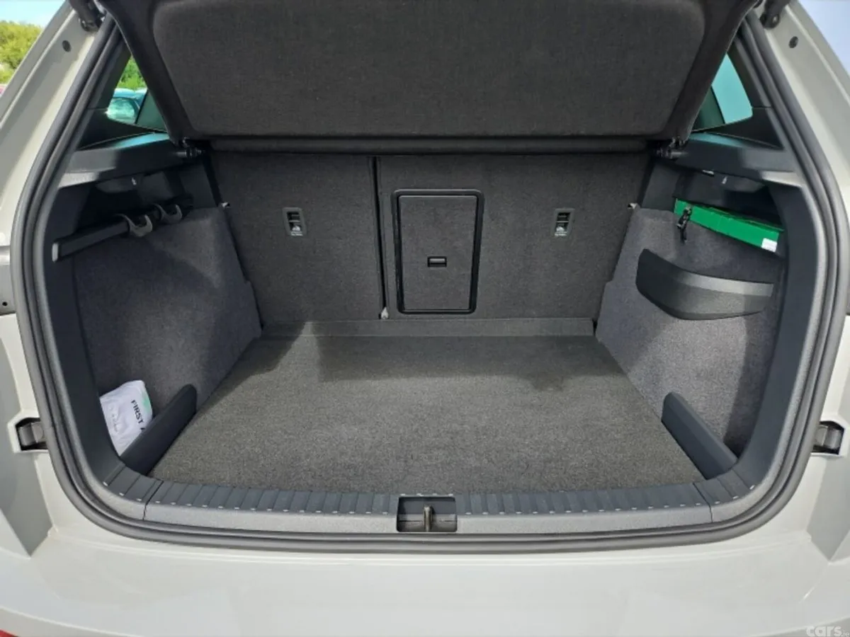 Skoda Karoq SUV, Diesel, 2026, Grey