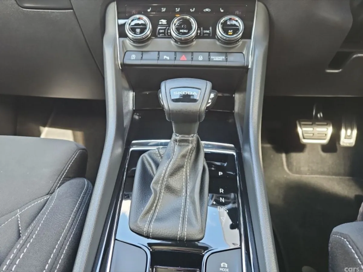 Skoda Karoq SUV, Diesel, 2026, Grey