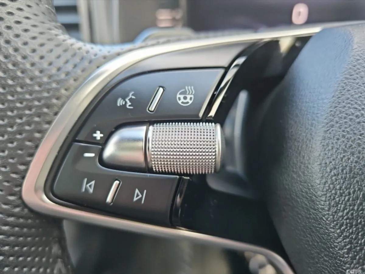 Skoda Karoq SUV, Diesel, 2026, Grey