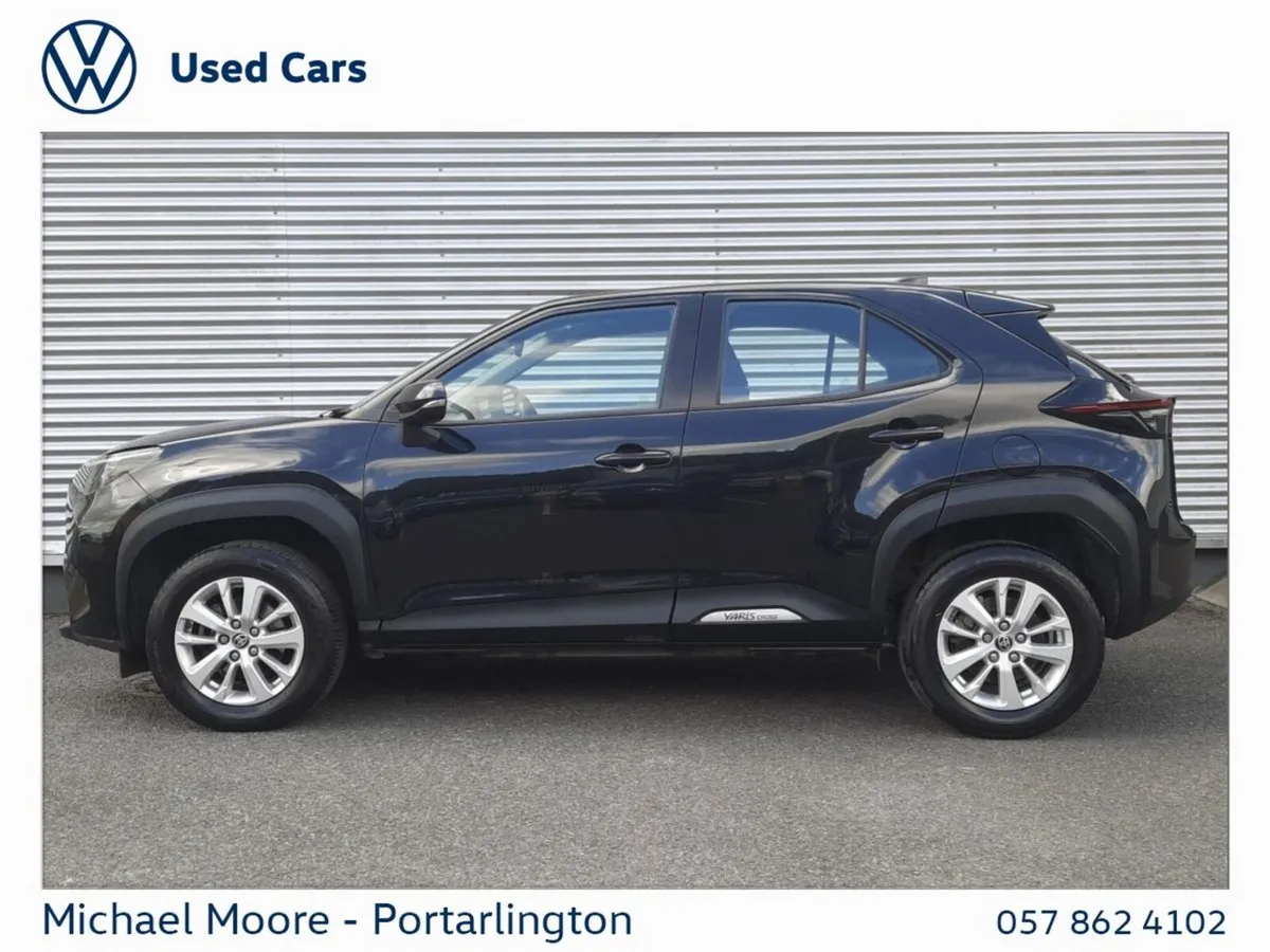 Toyota Yaris Cross Hatchback, Petrol Hybrid, 2024, Black