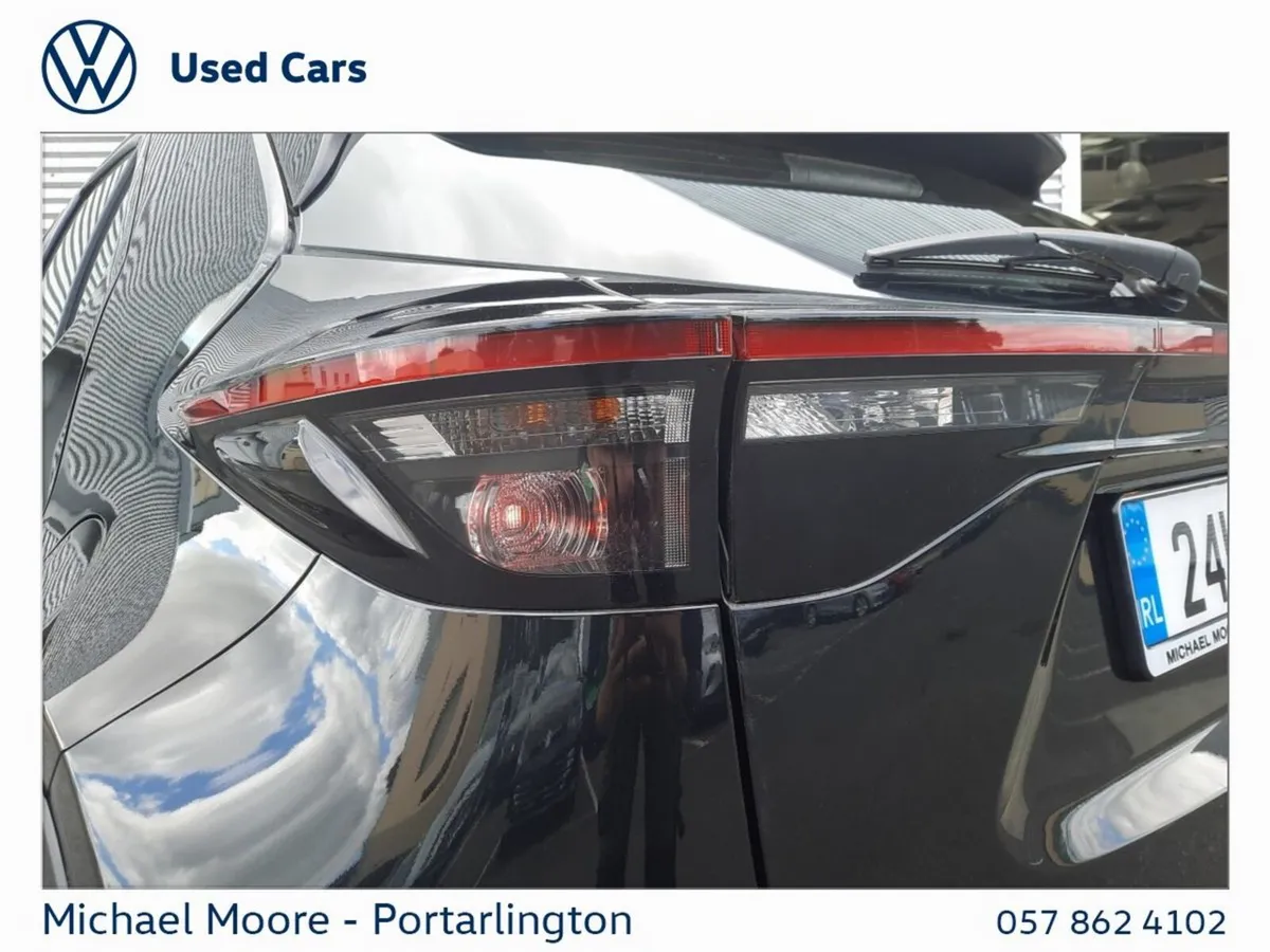 Toyota Yaris Cross Hatchback, Petrol Hybrid, 2024, Black