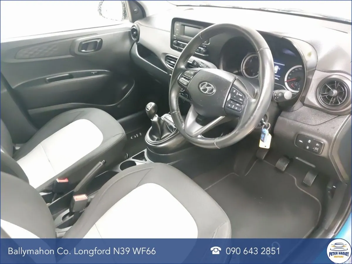 Hyundai i10 Hatchback, Petrol, 2021, Blue