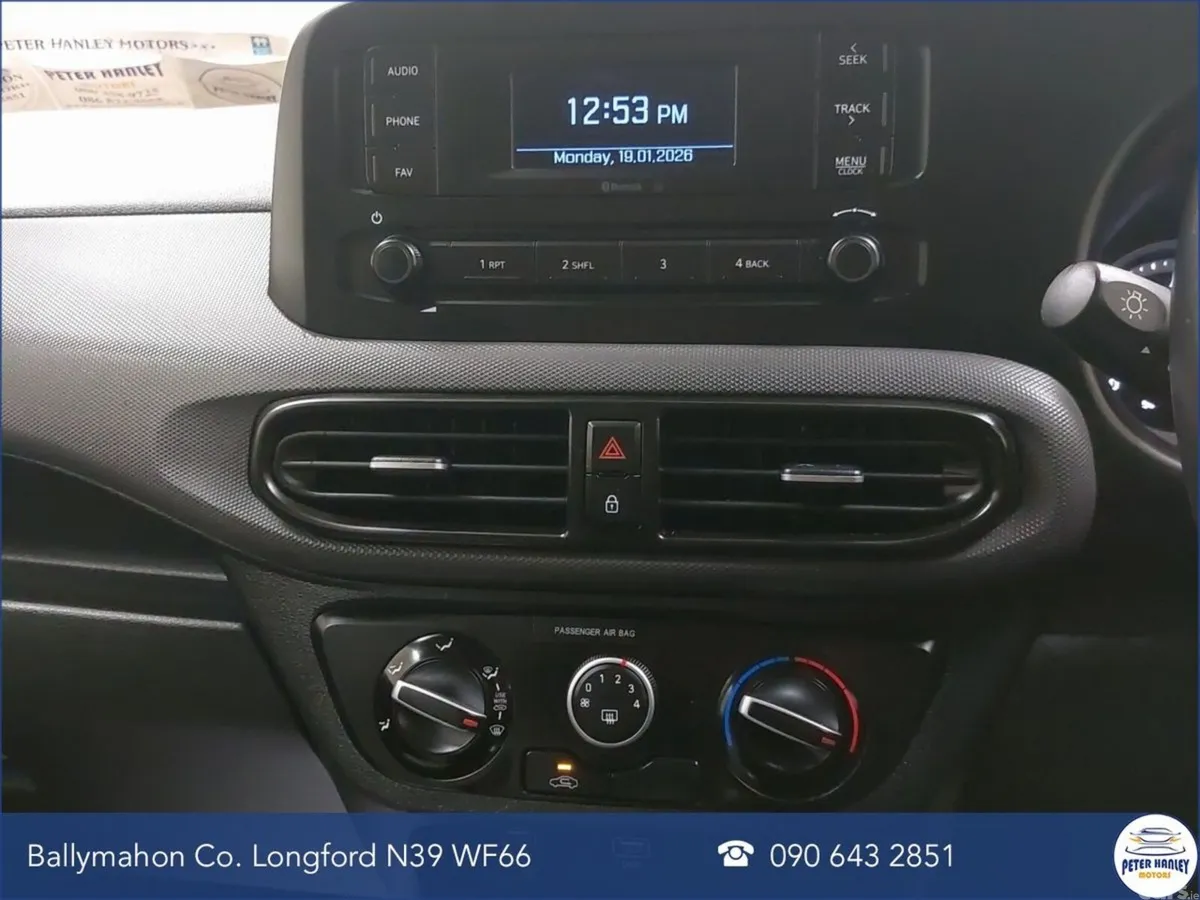 Hyundai i10 Hatchback, Petrol, 2021, Blue