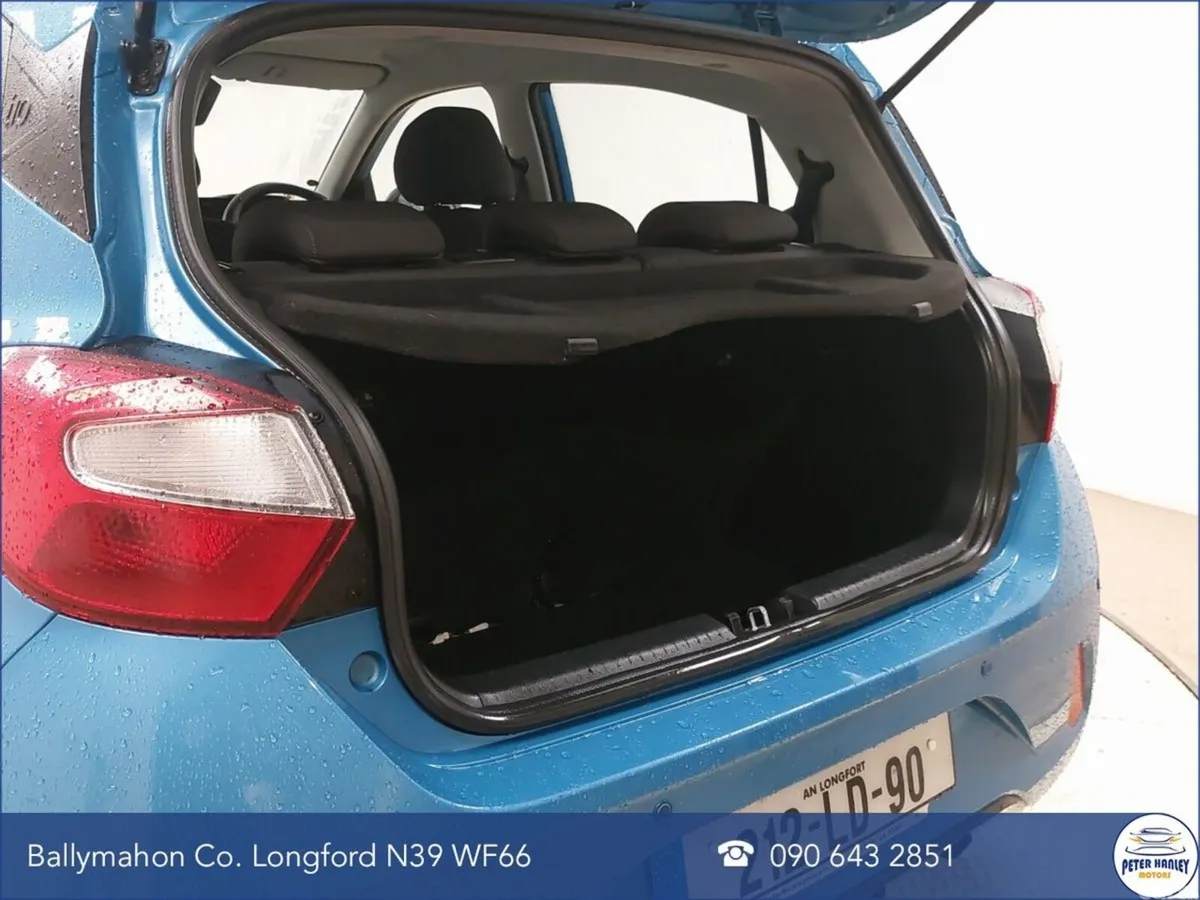 Hyundai i10 Hatchback, Petrol, 2021, Blue