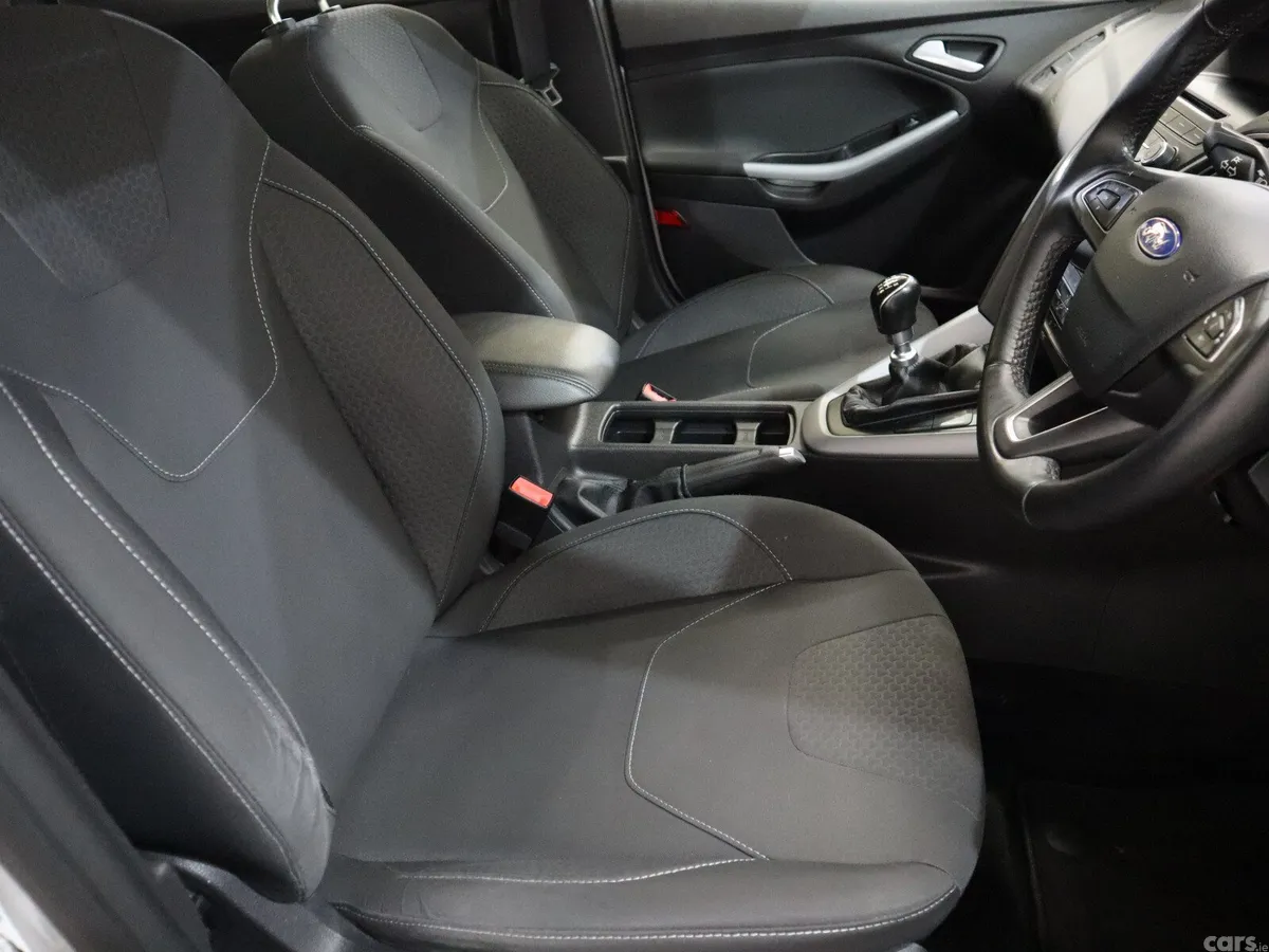 Ford Focus Hatchback, Diesel, 2016, Silver
