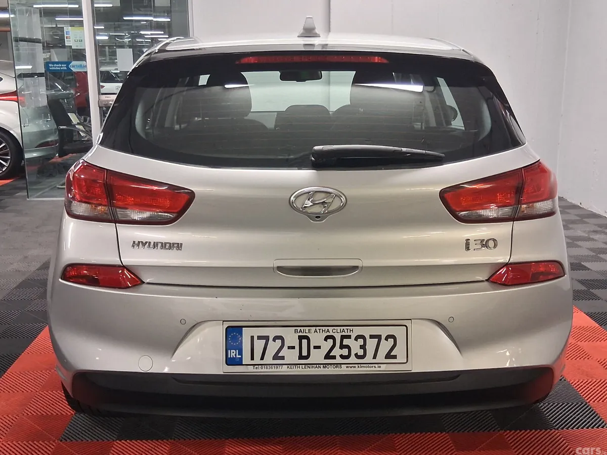Hyundai i30 Hatchback, Petrol, 2017, Silver
