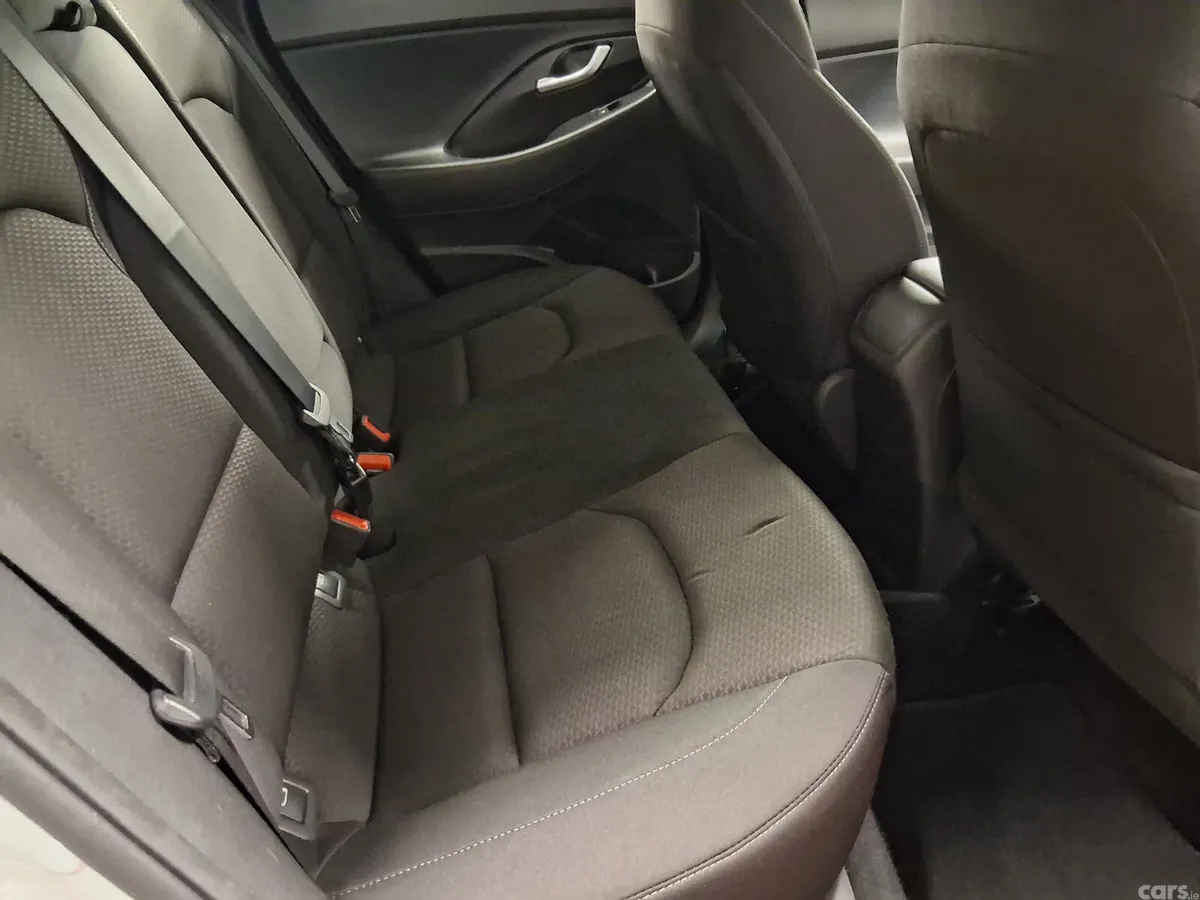 Hyundai i30 Hatchback, Petrol, 2017, Silver