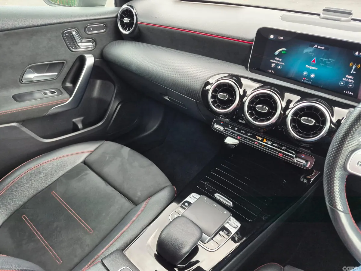 Mercedes-Benz A-Class Hatchback, Diesel, 2019, White