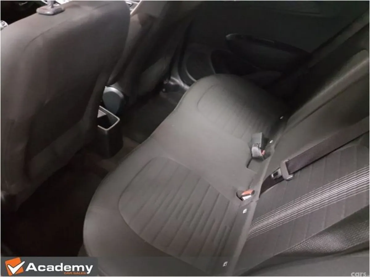 Hyundai i10 Hatchback, Petrol, 2023, Red