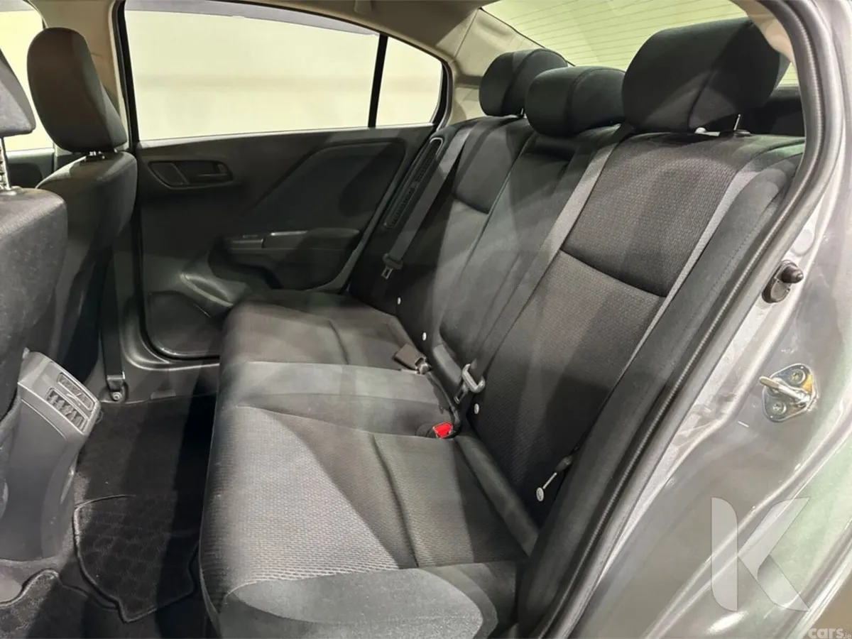 Honda Grace Saloon, Petrol Hybrid, 2019, Silver