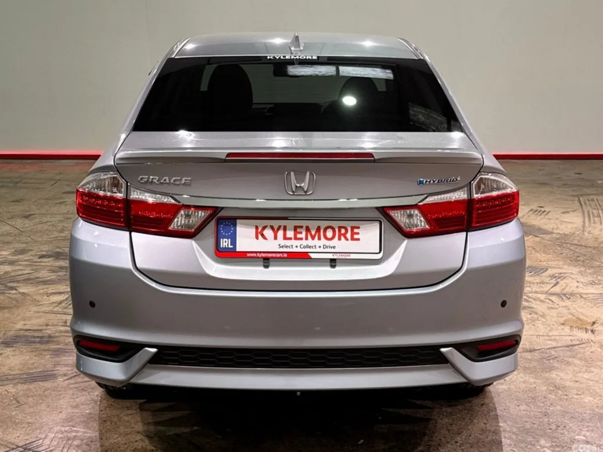 Honda Grace Saloon, Petrol Hybrid, 2019, Silver