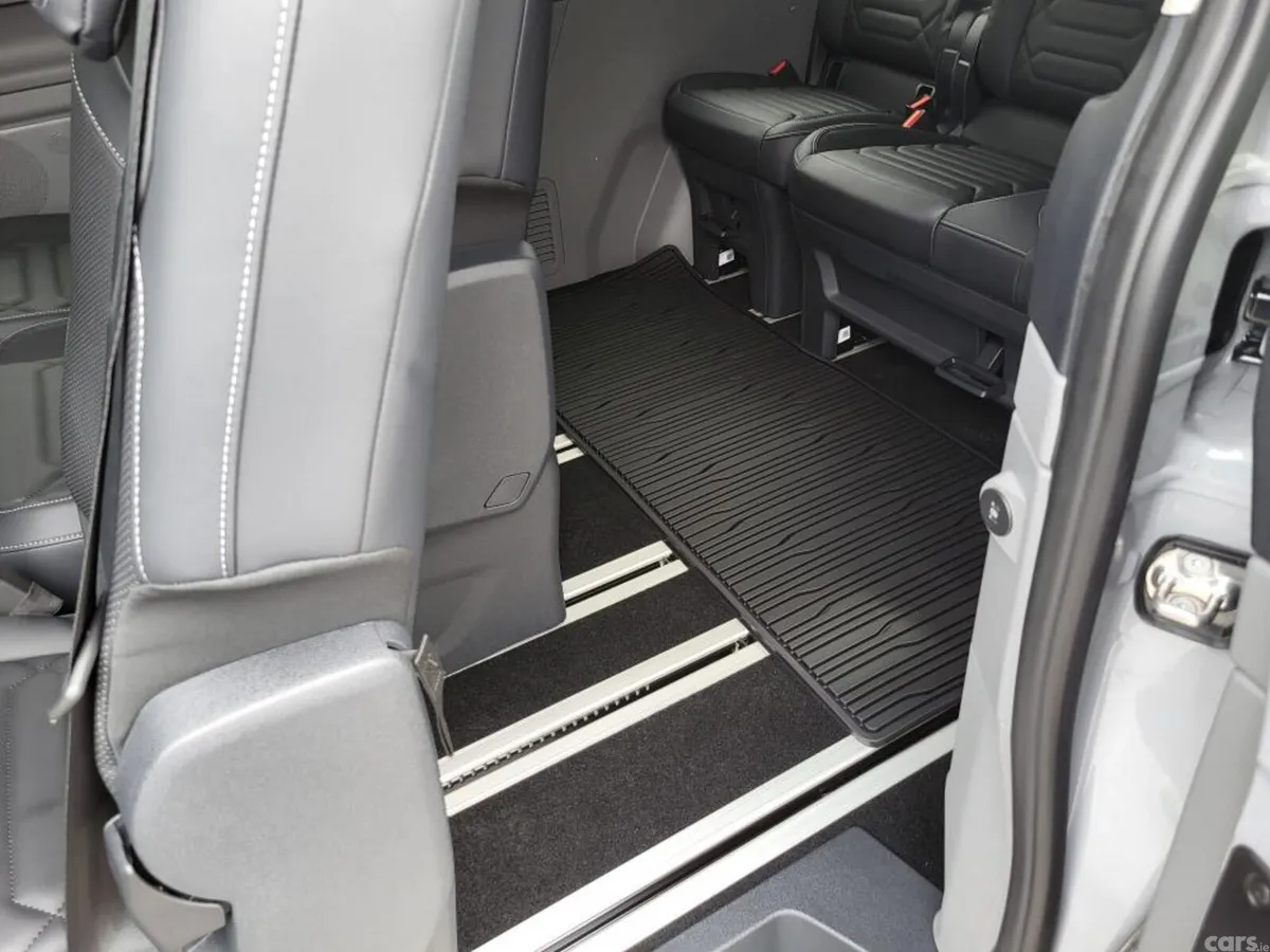 Ford Tourneo Custom MPV, Petrol Plug-in Hybrid, 2026, Grey