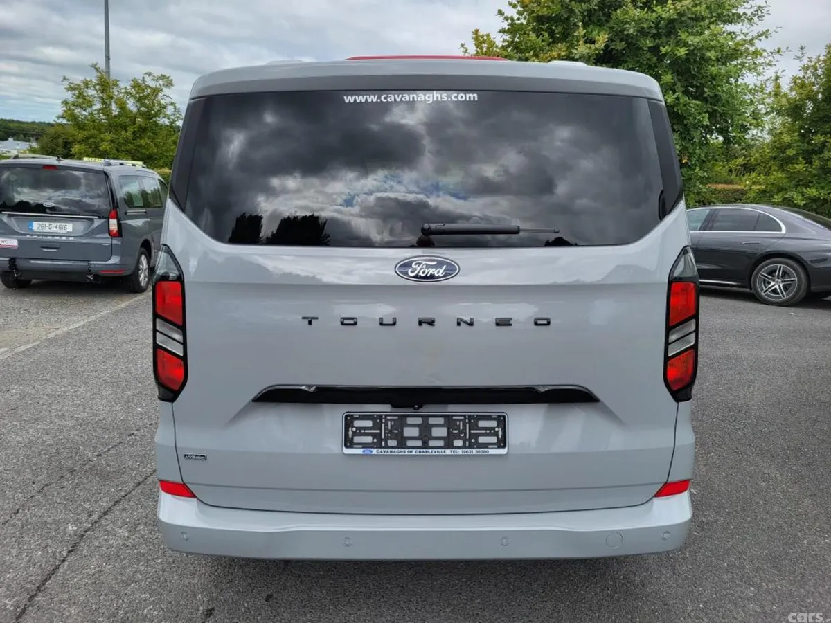 Ford Tourneo Custom MPV, Petrol Plug-in Hybrid, 2026, Grey
