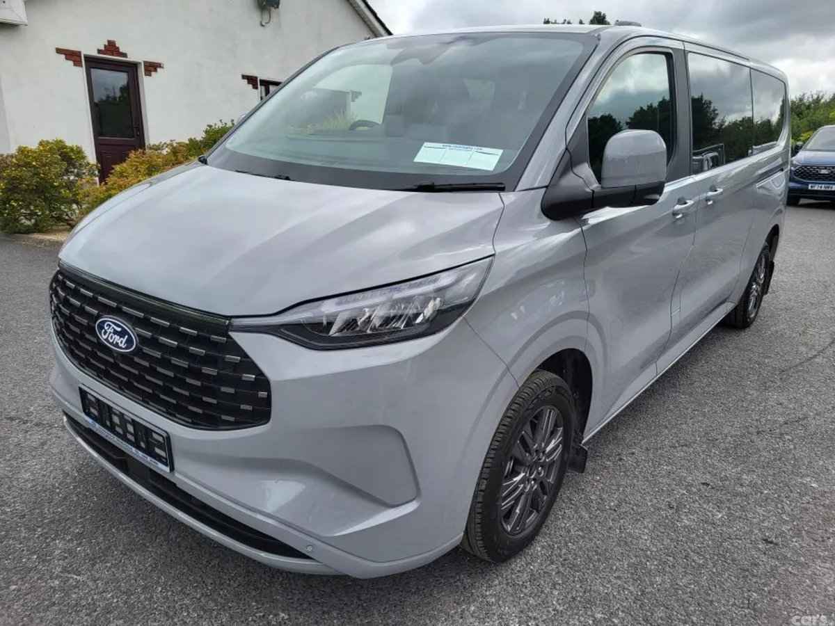 Ford Tourneo Custom MPV, Petrol Plug-in Hybrid, 2026, Grey