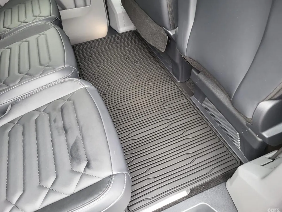 Ford Tourneo Custom MPV, Petrol Plug-in Hybrid, 2026, Grey