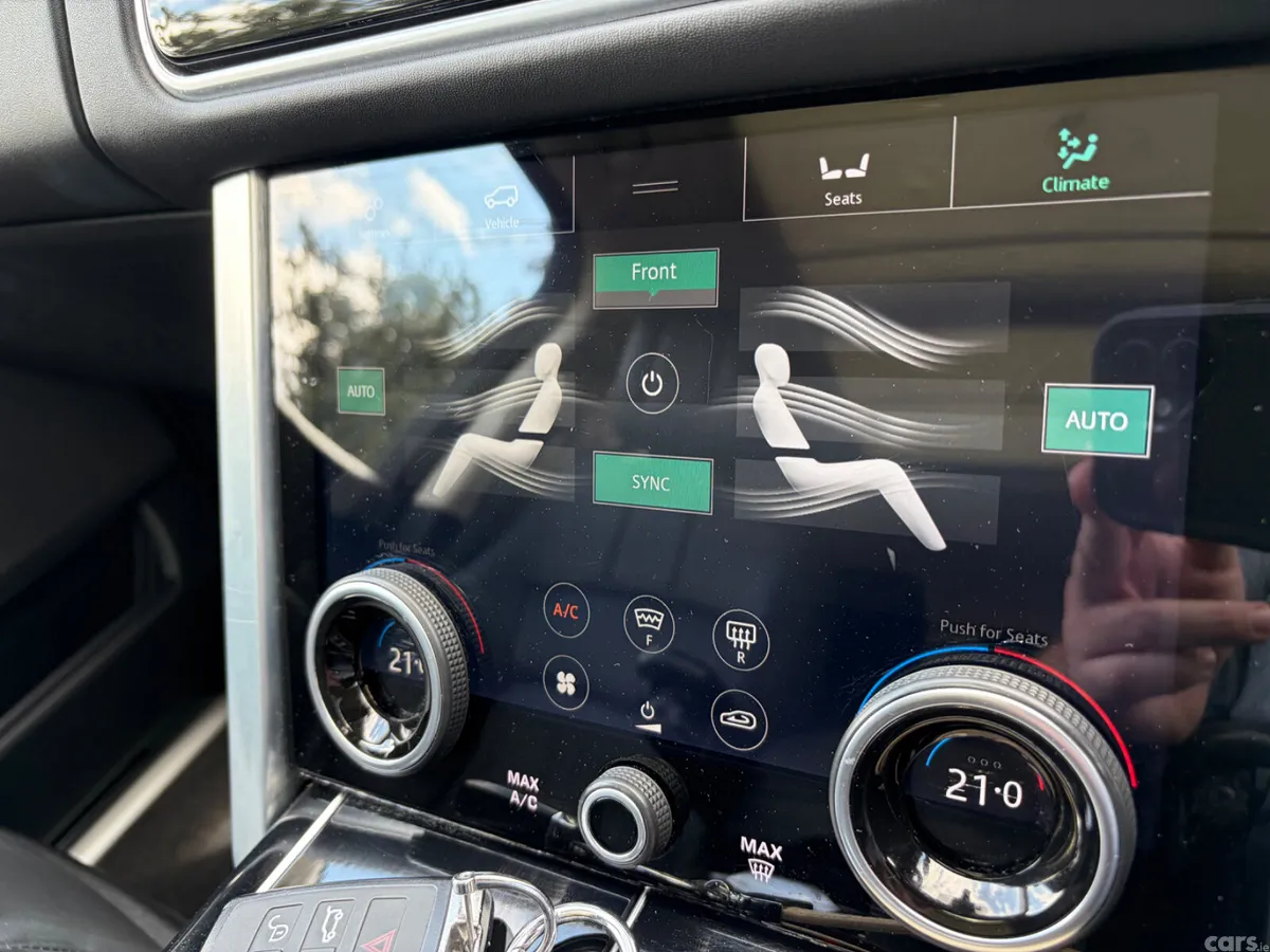 Land Rover Range Rover SUV, Petrol Hybrid, 2021, Black