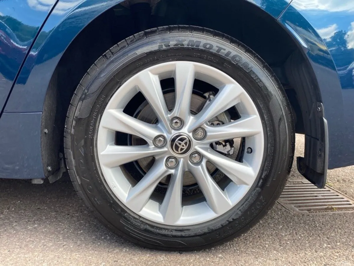 Toyota Corolla Saloon, Petrol Hybrid, 2024, Blue