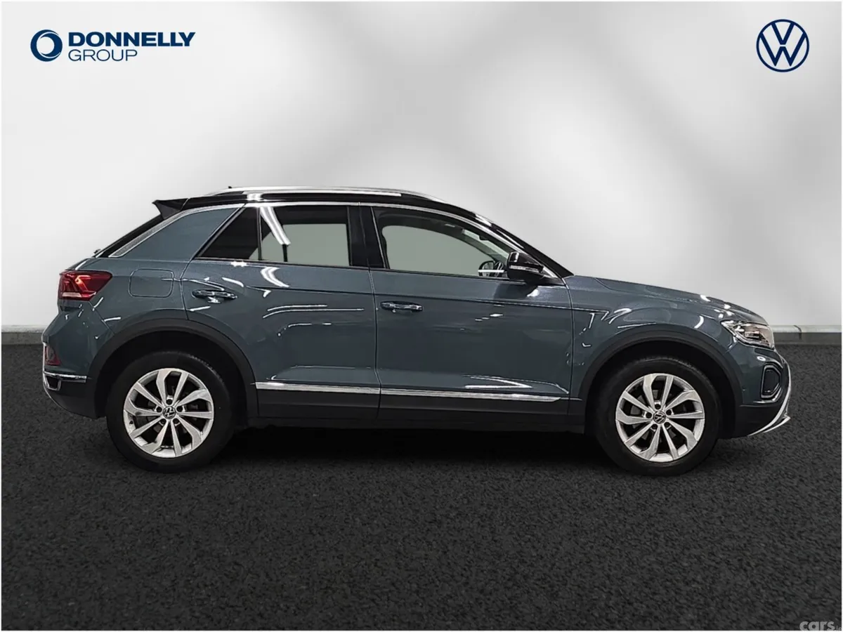Volkswagen T-Roc Hatchback, Petrol, 2023, Blue
