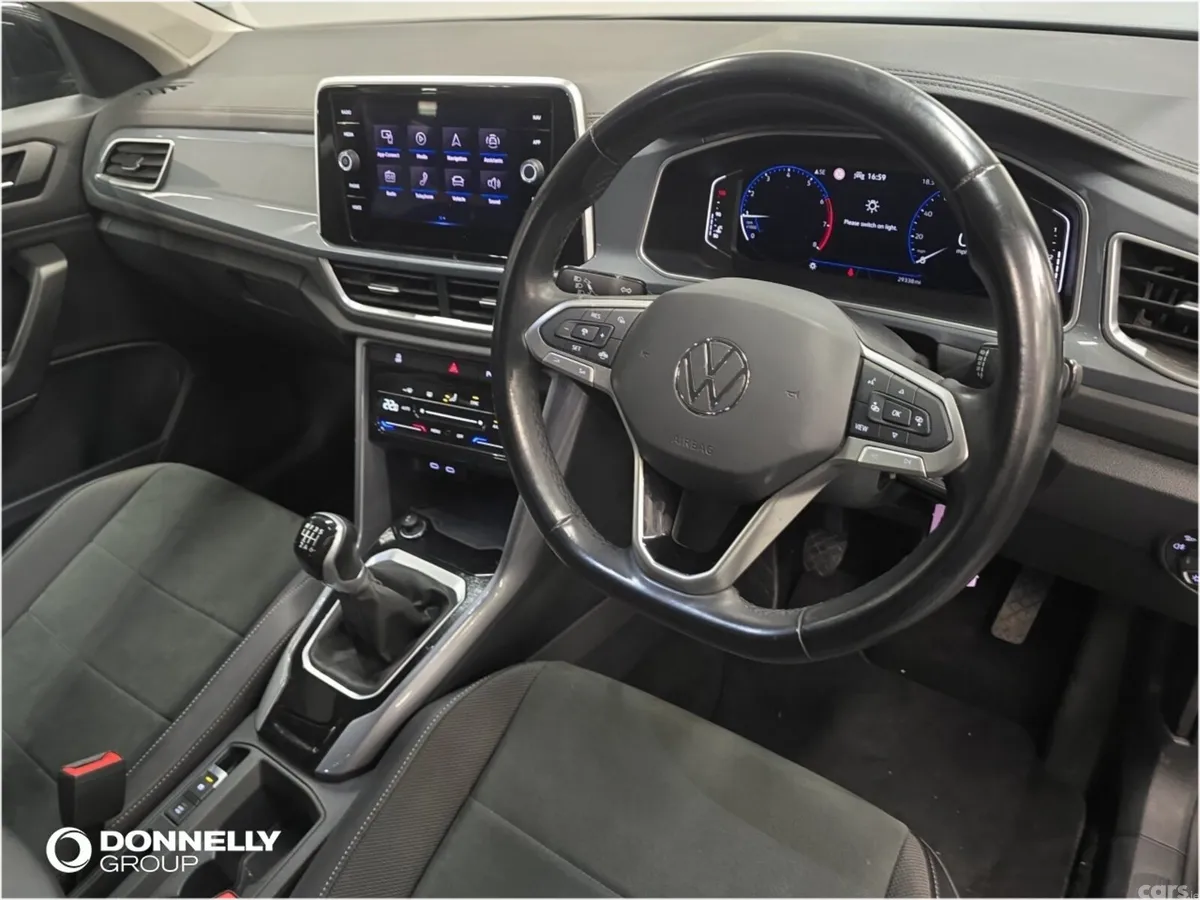 Volkswagen T-Roc Hatchback, Petrol, 2023, Blue