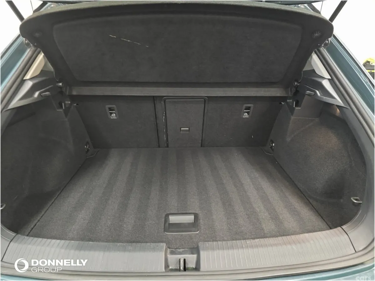 Volkswagen T-Roc Hatchback, Petrol, 2023, Blue