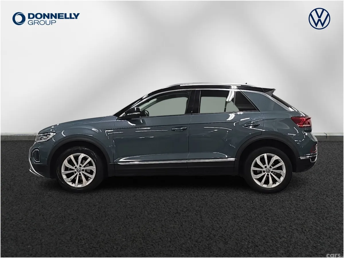 Volkswagen T-Roc Hatchback, Petrol, 2023, Blue