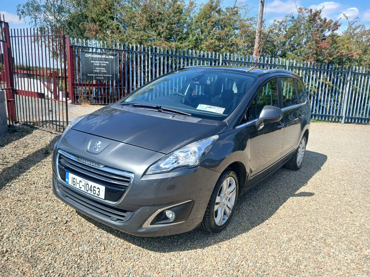 Peugeot 5008 MPV, Diesel, 2016, Grey
