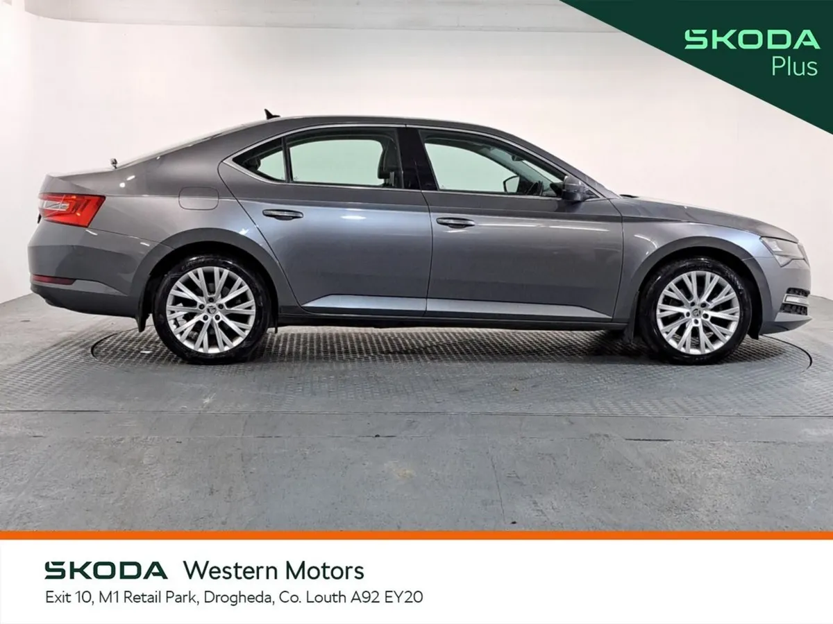 Skoda Superb Saloon, Diesel, 2024, Grey