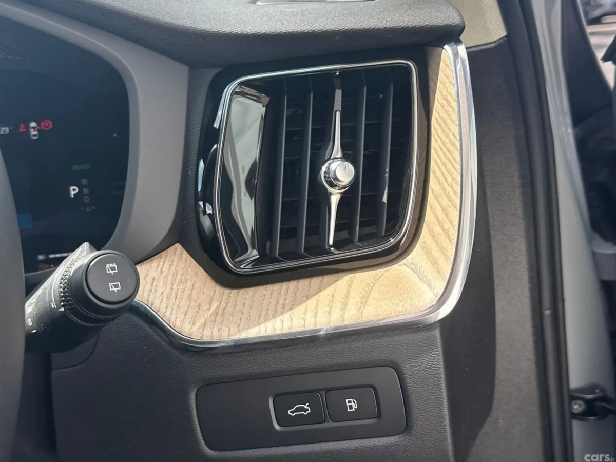Volvo XC60 SUV, Petrol Plug-in Hybrid, 2026, Grey