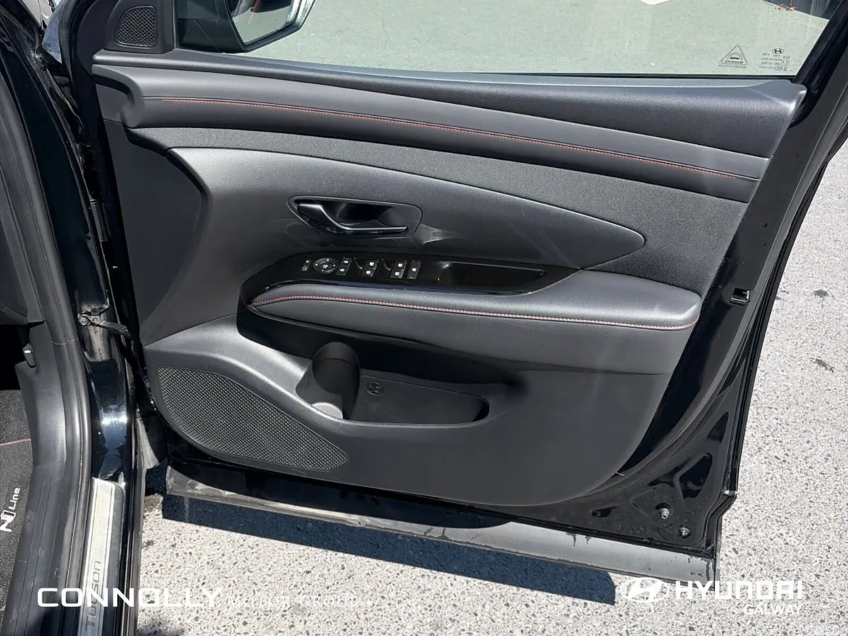 Hyundai Tucson SUV, Petrol Plug-in Hybrid, 2024, Black