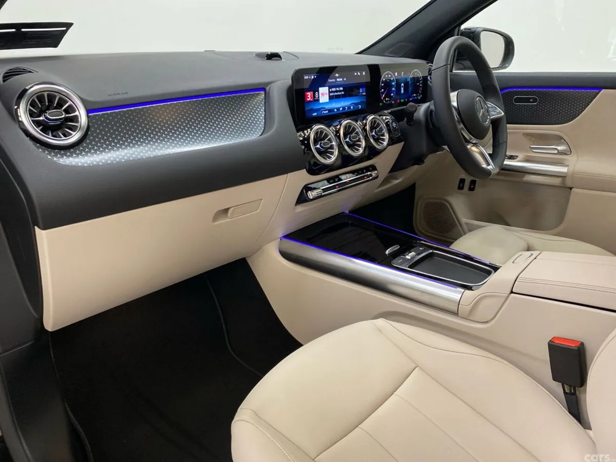 Mercedes-Benz GLA SUV, Petrol Plug-in Hybrid, 2026, Black