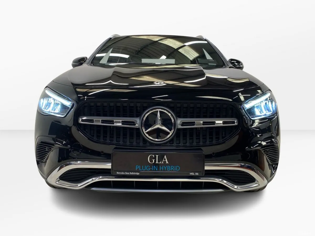 Mercedes-Benz GLA SUV, Petrol Plug-in Hybrid, 2026, Black