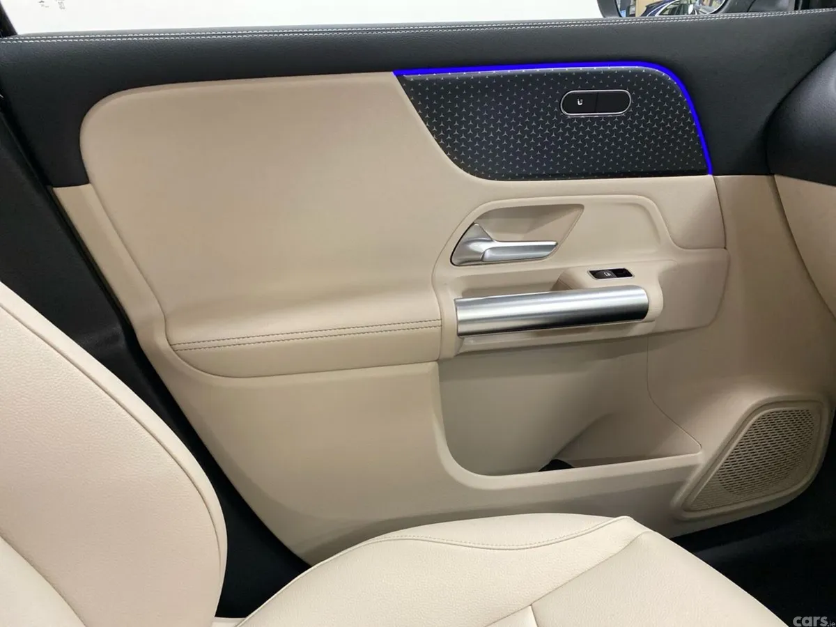 Mercedes-Benz GLA SUV, Petrol Plug-in Hybrid, 2026, Black