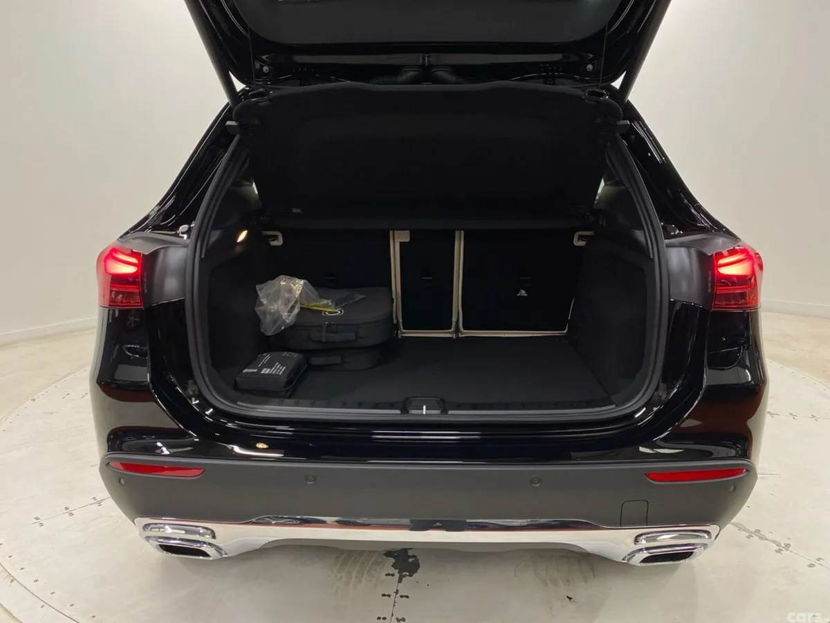 Mercedes-Benz GLA SUV, Petrol Plug-in Hybrid, 2026, Black