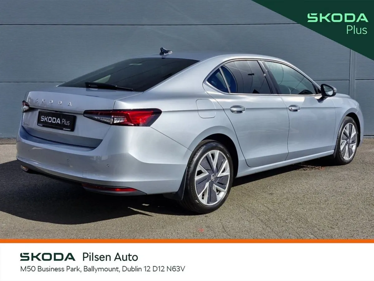 Skoda Superb Saloon, Diesel, 2025, Silver