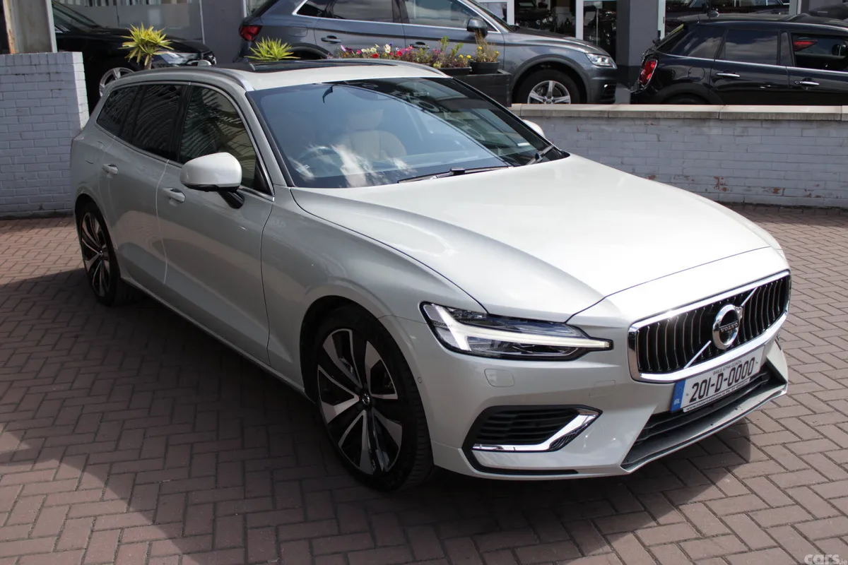 Volvo V60 Estate, Petrol Plug-in Hybrid, 2020, Silver