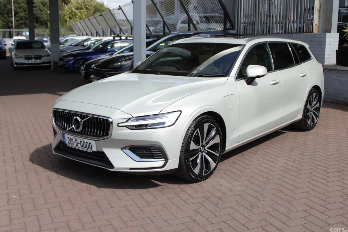 Volvo V60 Estate, Petrol Plug-in Hybrid, 2020, Silver