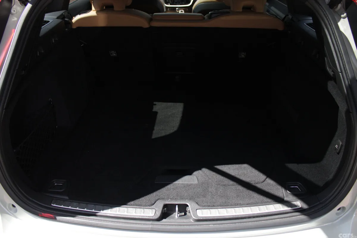 Volvo V60 Estate, Petrol Plug-in Hybrid, 2020, Silver
