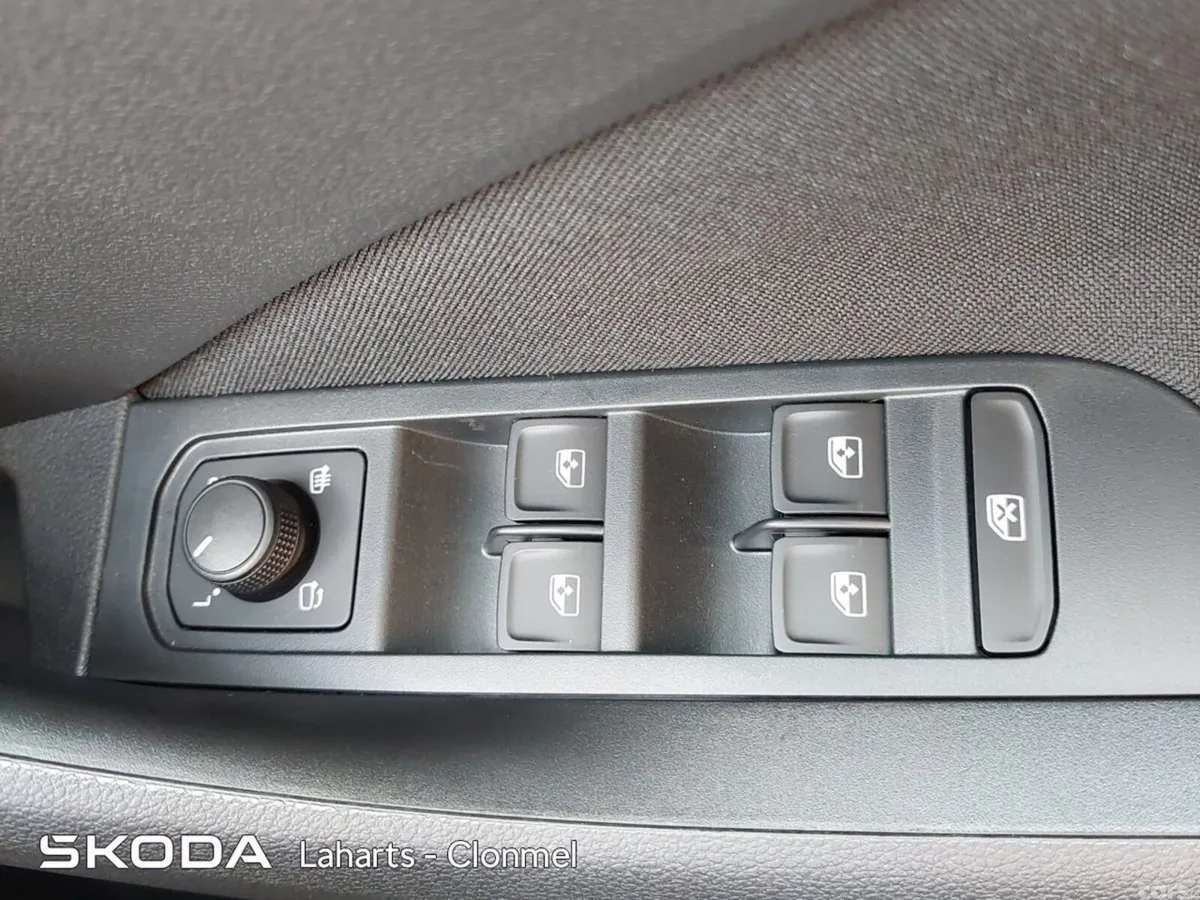 Skoda Scala Hatchback, Petrol, 2026, Grey