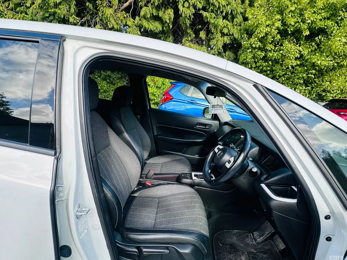 Honda Fit Hatchback, Petrol Hybrid, 2022, White