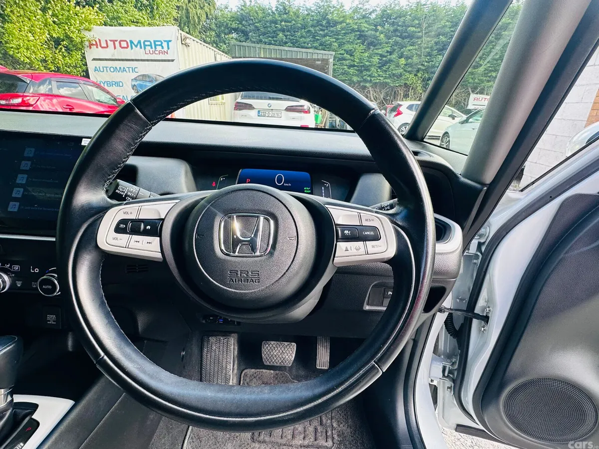 Honda Fit Hatchback, Petrol Hybrid, 2022, White