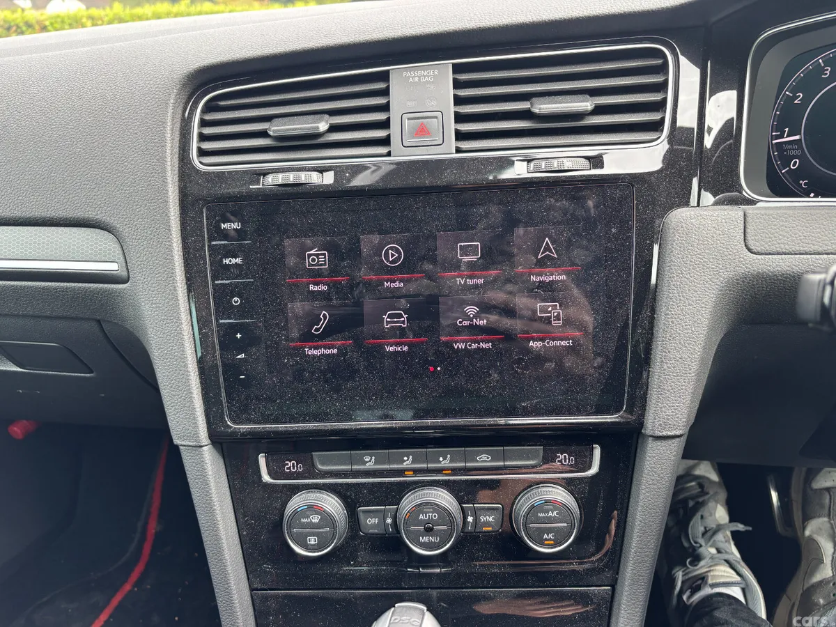 Volkswagen Golf Hatchback, Petrol, 2018, White