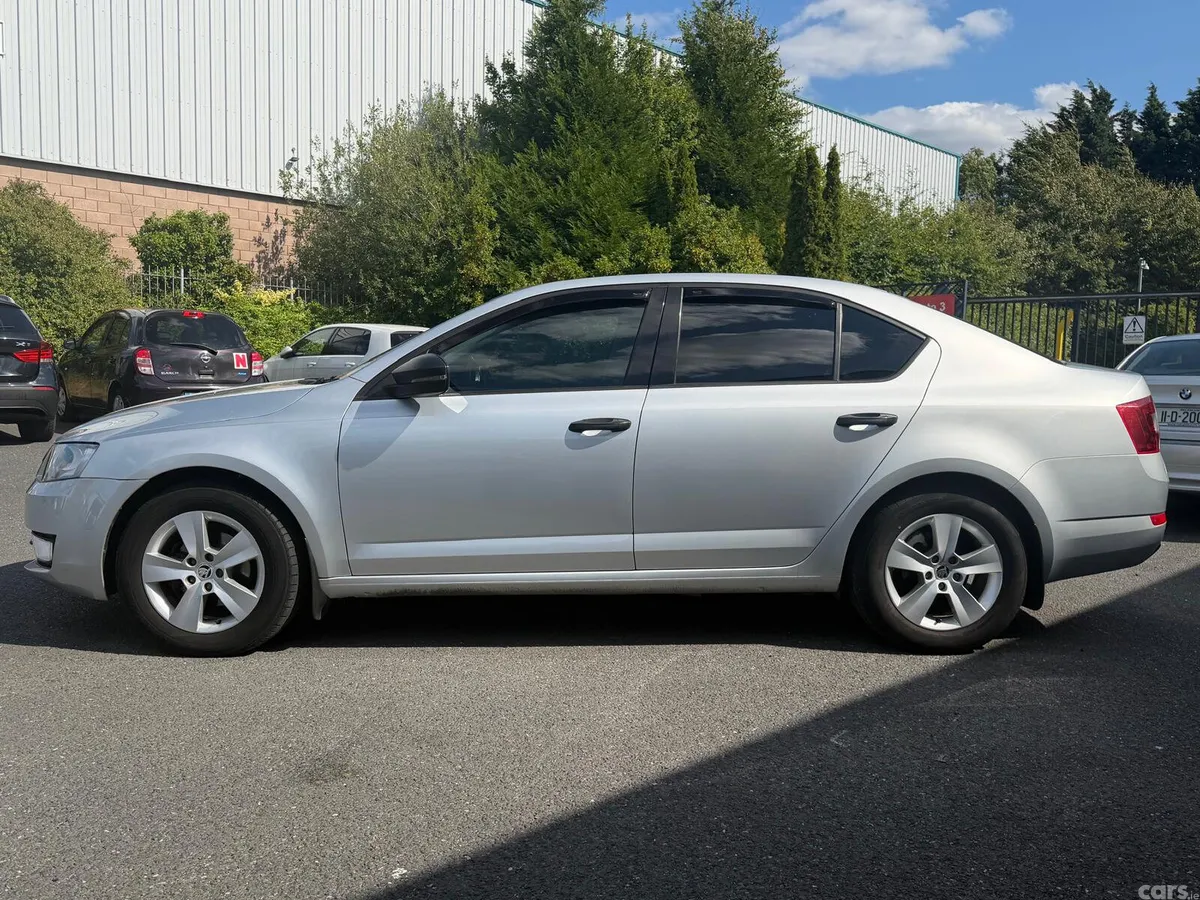 Skoda Octavia Saloon, Diesel, 2016, Silver