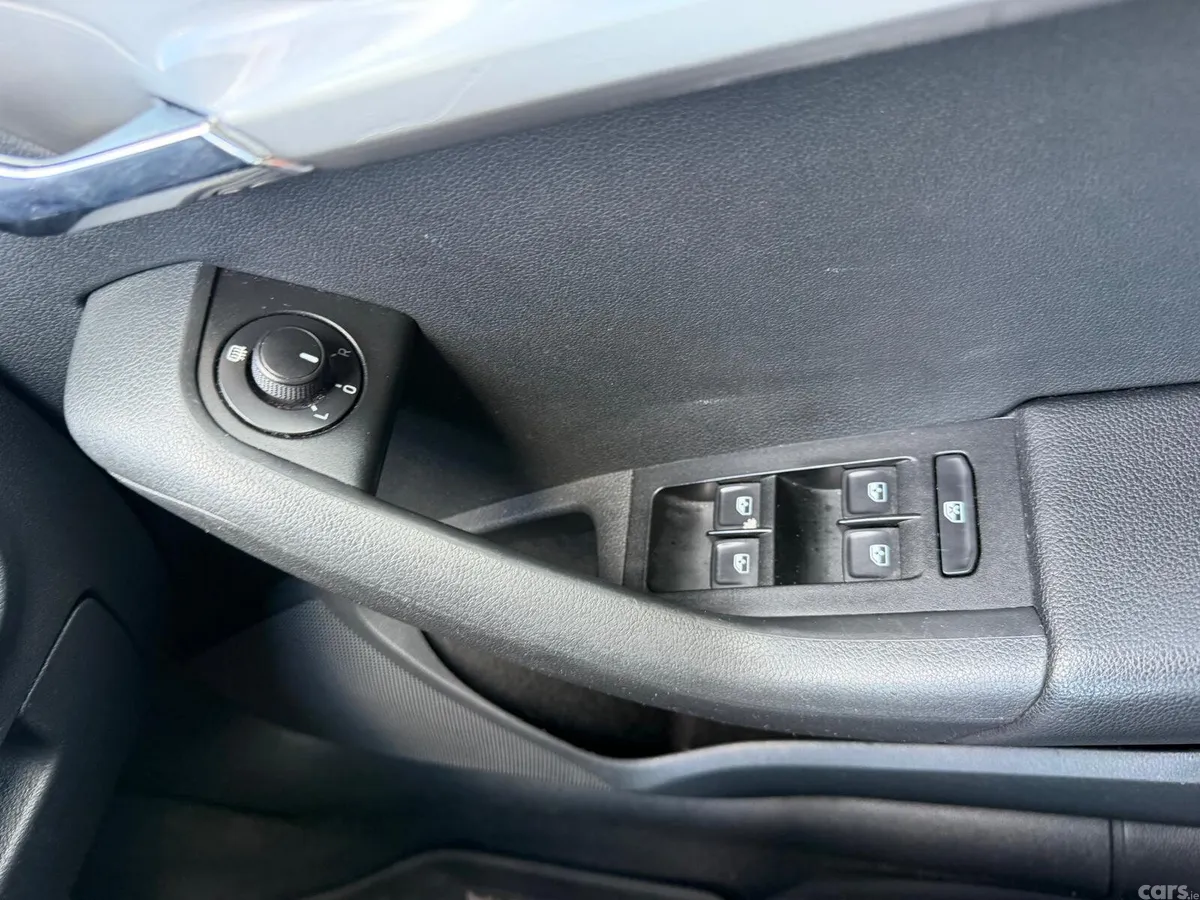 Skoda Octavia Saloon, Diesel, 2016, Silver