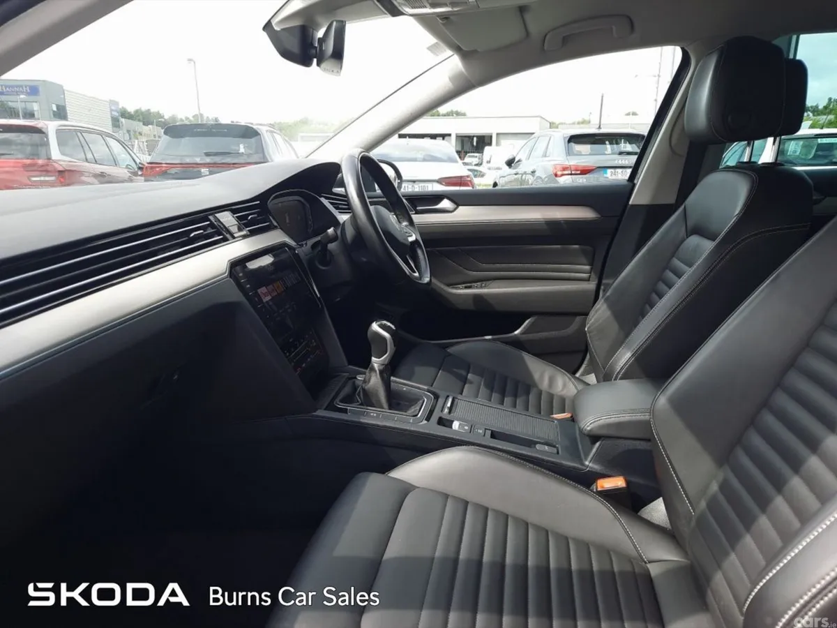 Volkswagen Passat Estate, Diesel, 2022, Grey